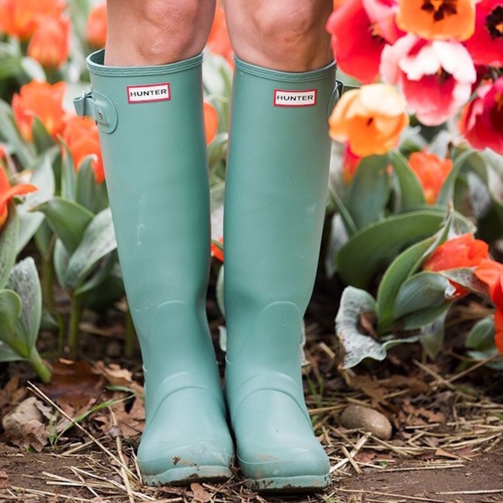 NWT Hunter Succulent Green Boots Adjustable